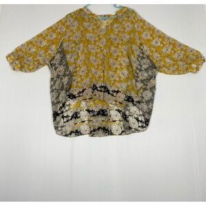 CAbi Amelia Yellow Floral Print Gathered Top Blouse Size Small Style 5173 Womens